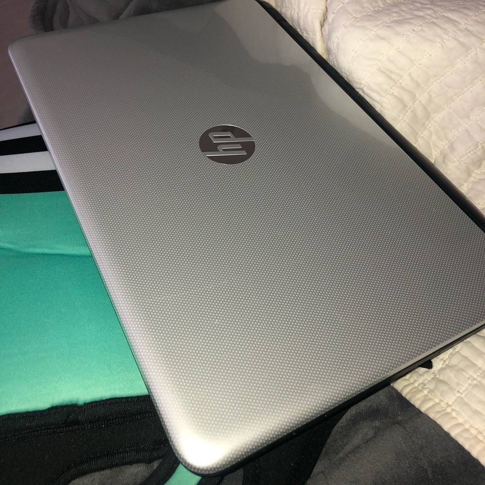 Hp laptop - Picture 4 of 6